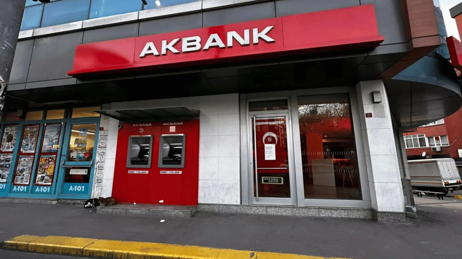 Akbank Kadın Temsilinde Türkiye’nin Öncü Bankası Oldu
