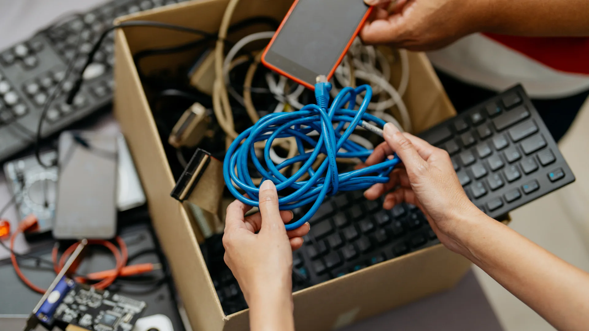 Türkiye'de Her Yıl 1 Milyon Ton Elektronik Atık Oluşuyor