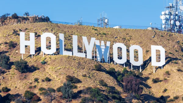 Warner Bros Hissedarlarından Paramount Birleşmesine Onay