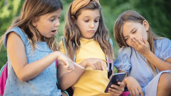 Yeni Oyun Alanı Yapay Zeka: Çocuklar Gemini ve ChatGPT ile Büyüyor