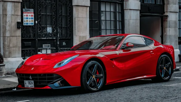 Ferrari’nin Elektrikli Sınavı Marka DNA’sına Çarpınca